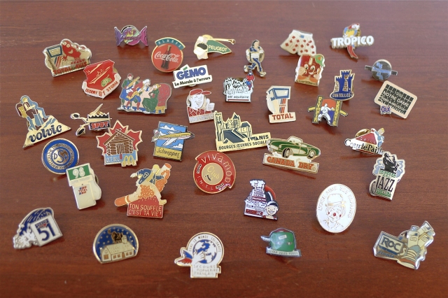 railcafe_pins01-1.jpg